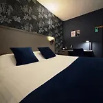 Le Valois, Centre ホテル 3*