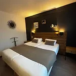 Le Valois, Centre ホテル