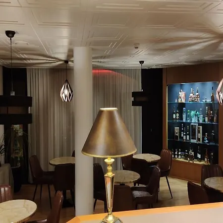 Le Valois, Centre 3*