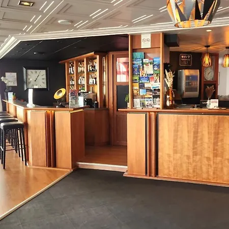 Le Valois, Centre 3* Коньяк