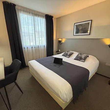 Le Valois, Centre Отель 3*