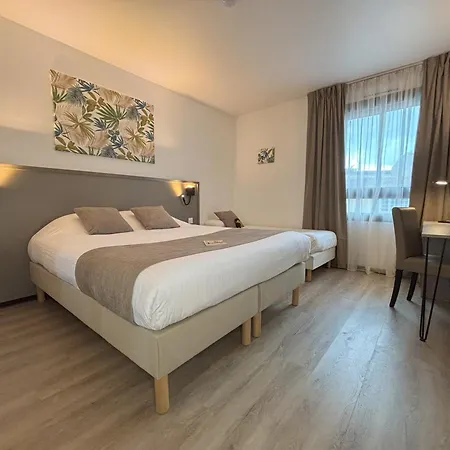 Отель Le Valois, Centre 3*