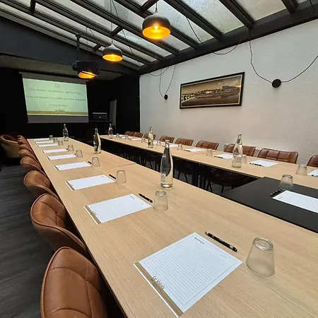 Le Valois, Centre Hotel 3*