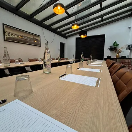 Отель Le Valois, Centre 3*