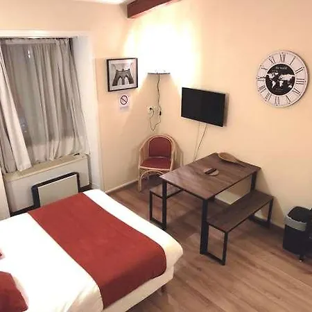Отель Le Valois, Centre 3*