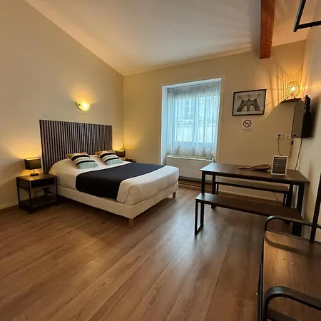 Hotell Le Valois, Centre 3*