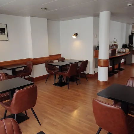 Отель Le Valois, Centre 3*