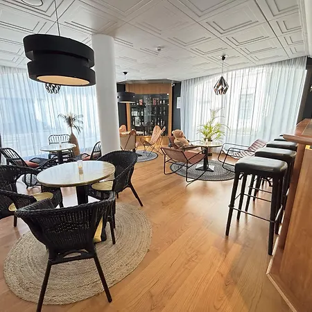 Le Valois, Centre Отель