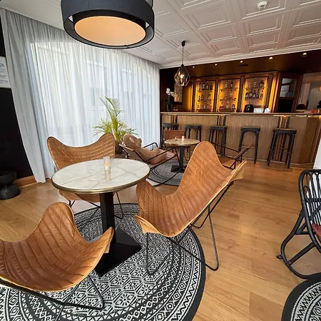 Le Valois, Centre Коньяк