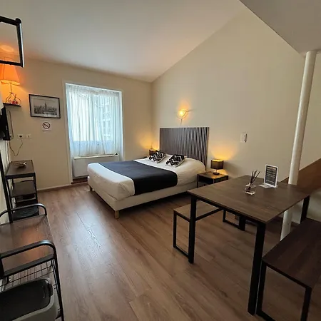 Отель Le Valois, Centre Коньяк