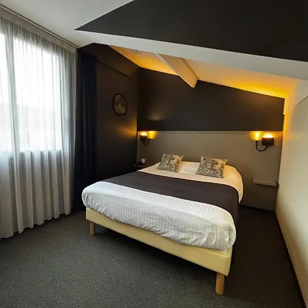 Le Valois, Centre Hotel
