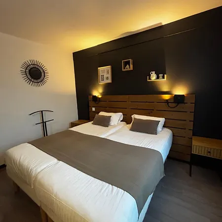 Le Valois, Centre Otel