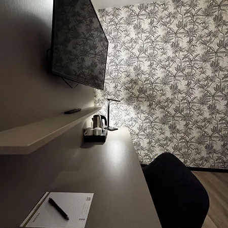 Le Valois, Centre Hotel 3*