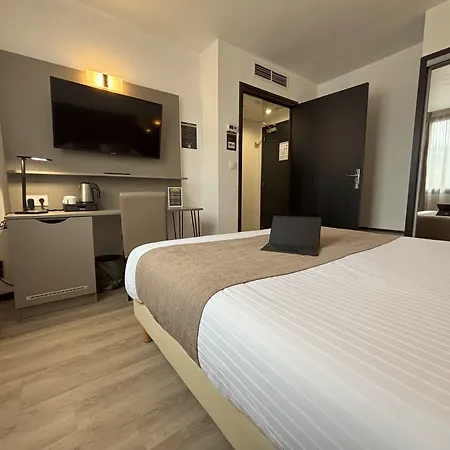 Le Valois, Centre Hotel 3*