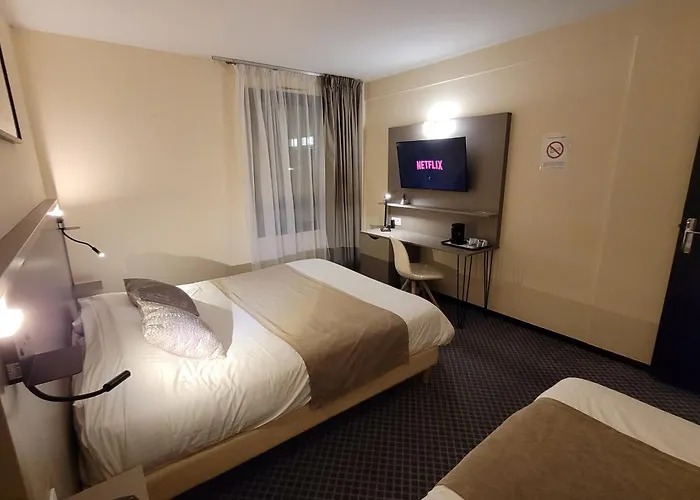 Le Valois, Centre Hotel 3*