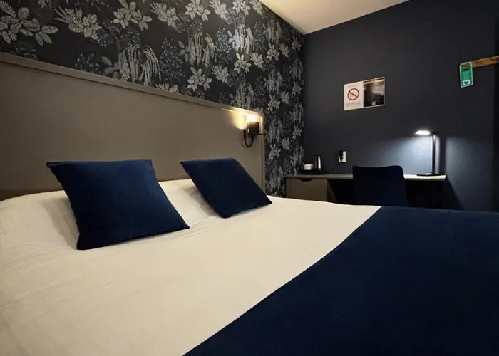 Le Valois, Centre Hotel 3*